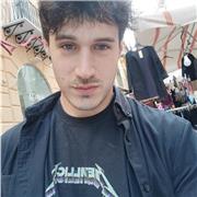 Laureato magistrale, con esperienza nella scuola pubblica offre lezioni in materie umanistiche: storia, filosofia e letteratura